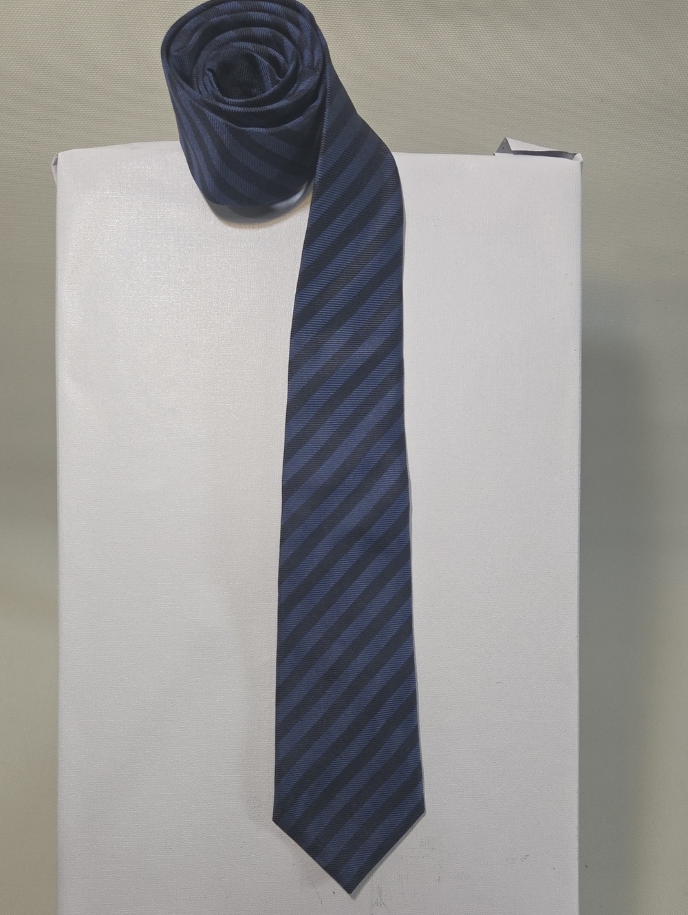 Theory Roadster Slim Tie NWT